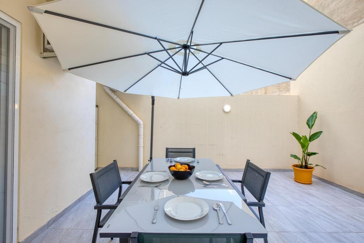 Modern 2 Bedroom With Parking & Close To The Sea Sliema
